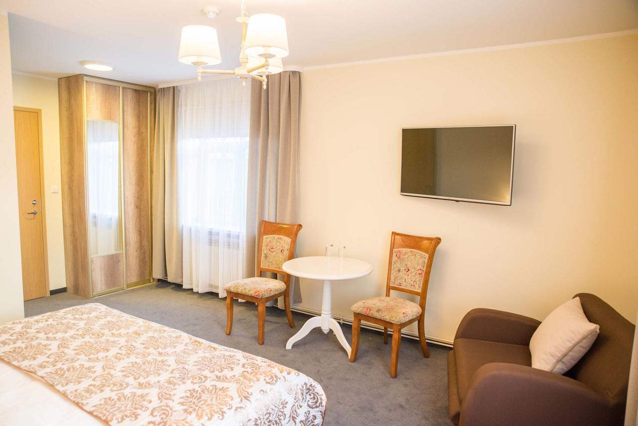 Ankur Hotell Mustvee Exterior foto